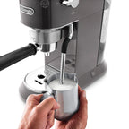 De'Longhi Dedica Arte EC885 - Cafetera espresso compacta con espumador profesional y 15 bares de presión